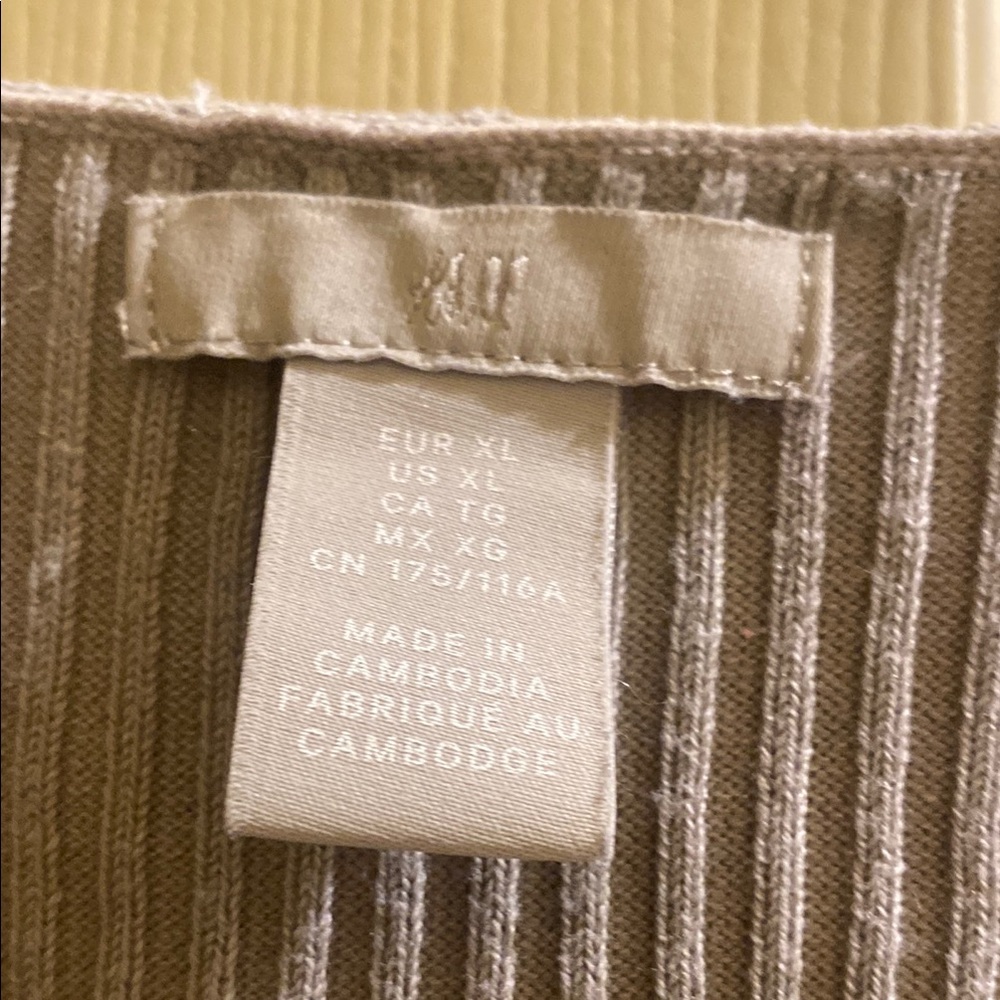 Gray Ribbed Long Sleeve Top - Picture 2 of 4